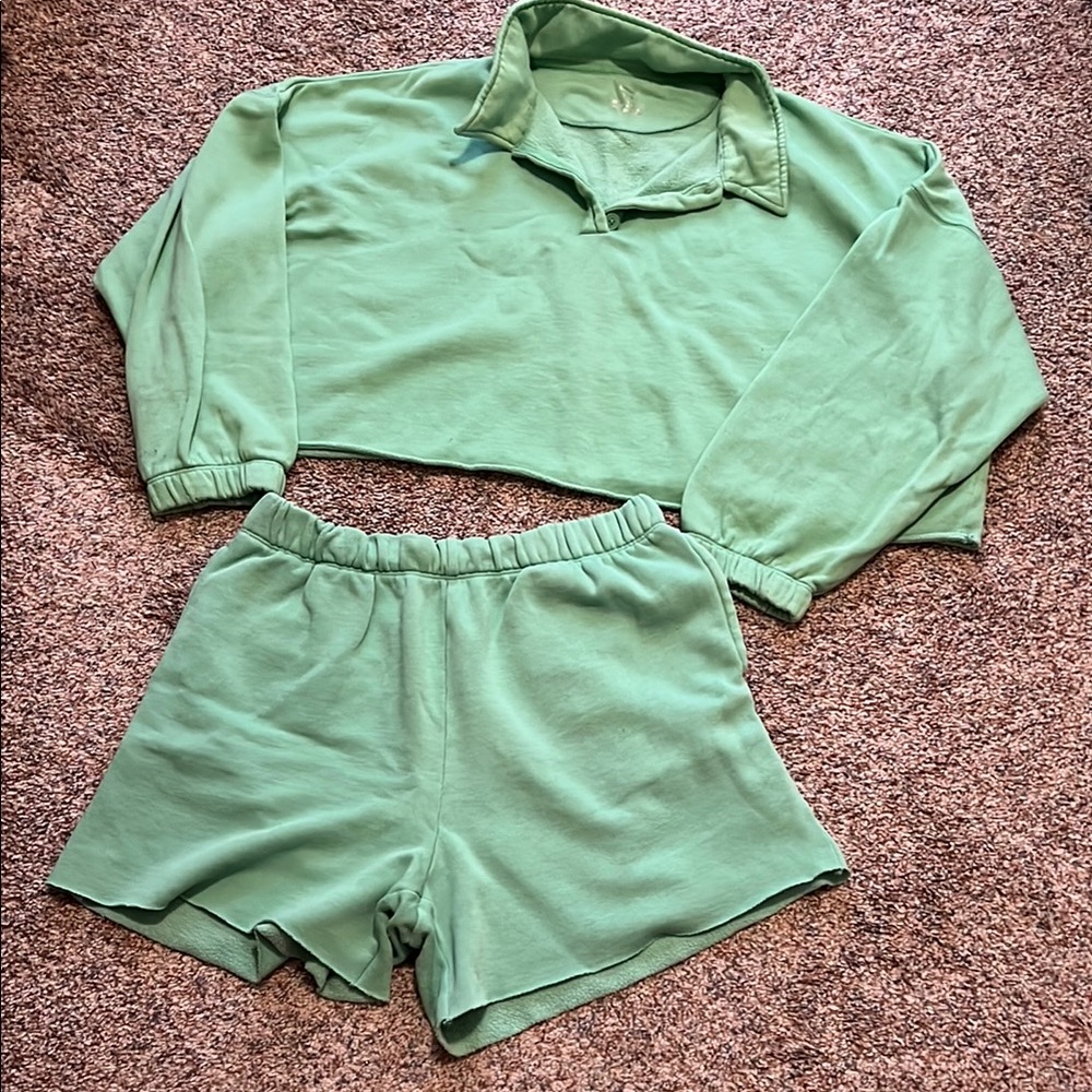 Aerie Green Cropped Sweatshirt and Shorts Set
